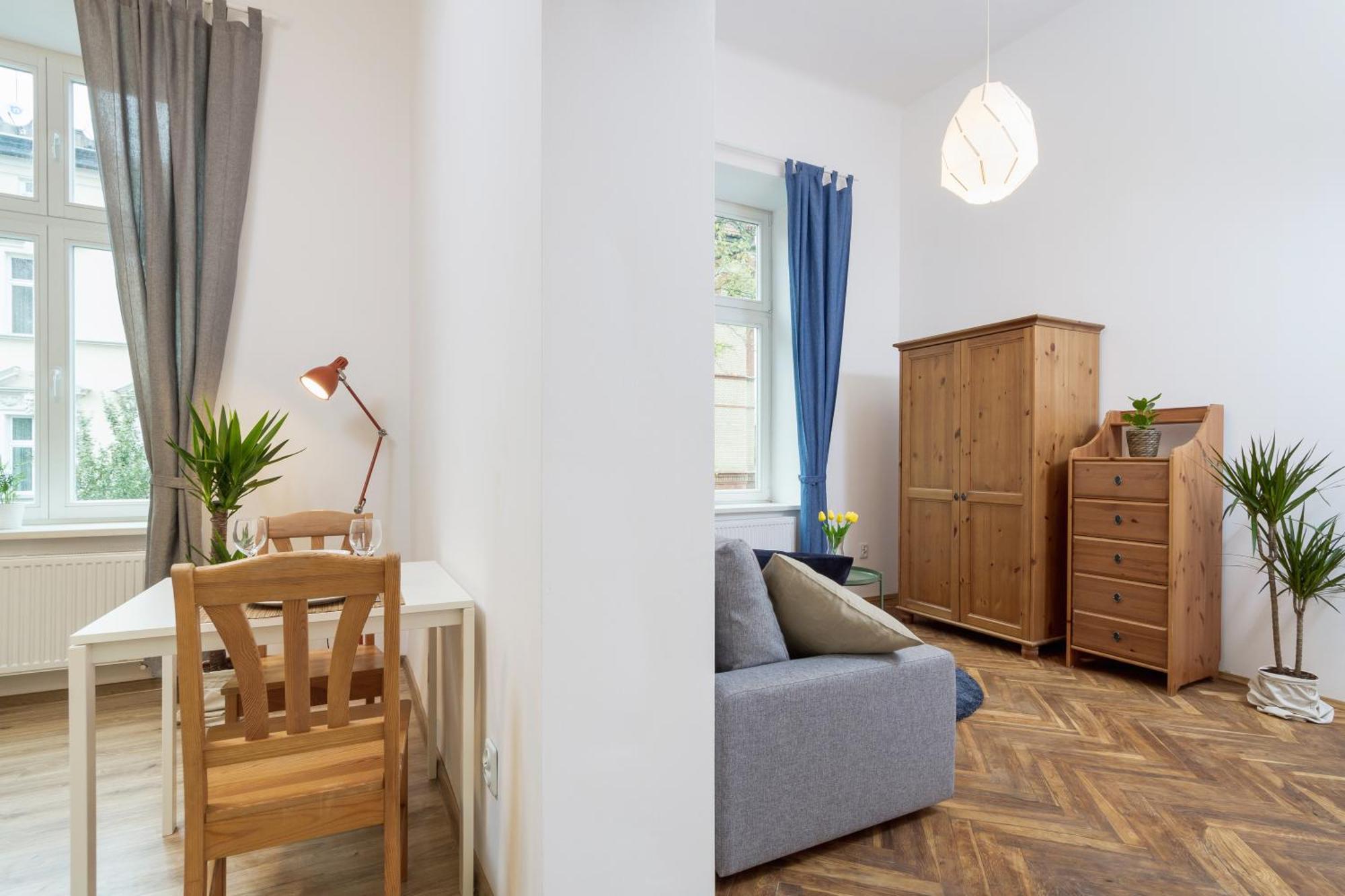 Apartment With View - Dietla 68 Street